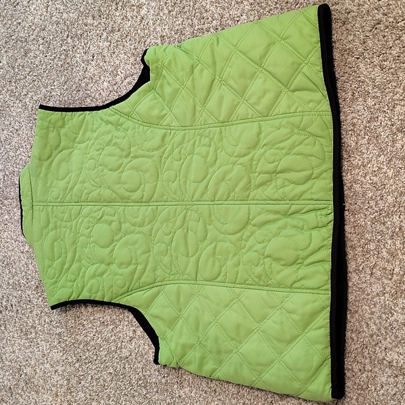 SALE!! Reversible Vibrant Green & Black Quilted Vest - Picture 8 of 12